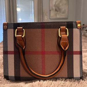 Elegant Checkered Tote with Tan and Black Accents